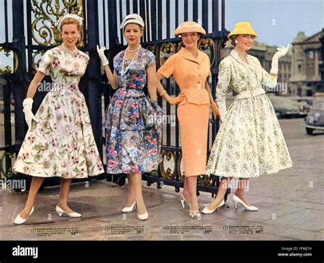 1956 women's fashion.